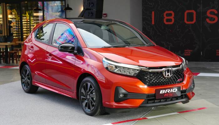 Komparasi Harga Honda Brio Facelift 2023 dengan Agya dan Ayla